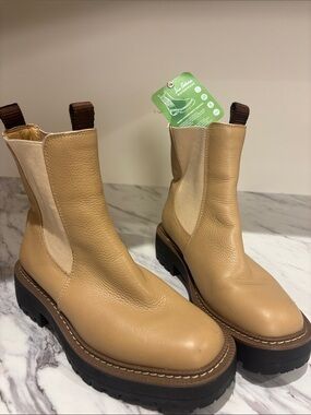 Sam Edelman Tan Chelsea Lug Boots - Women's